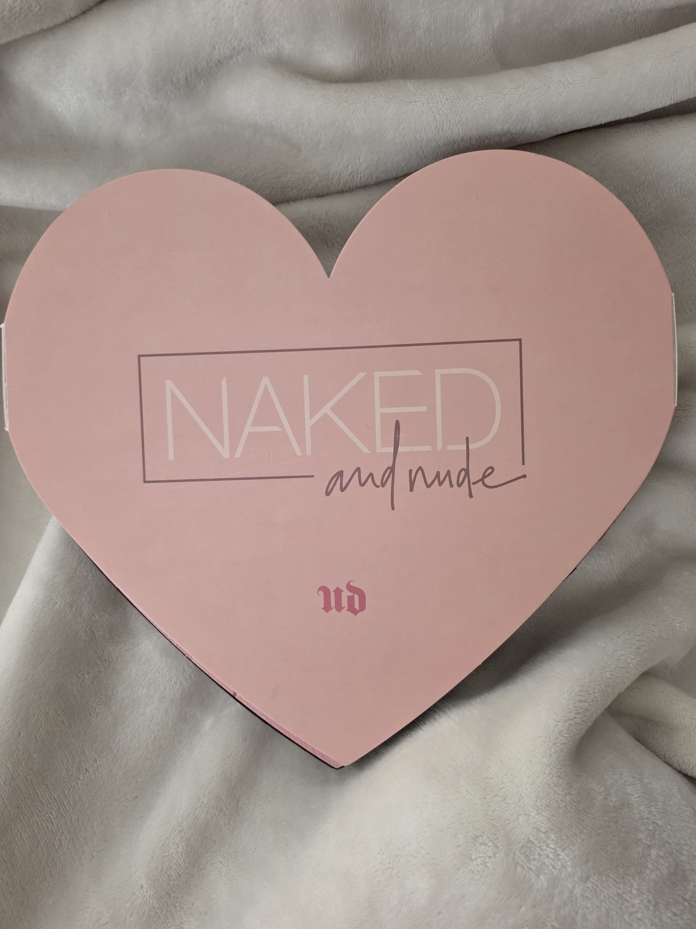 Urban Decay Naked Heart Eyeshadow Palette with Pink Packaging - Picture 6 of 8
